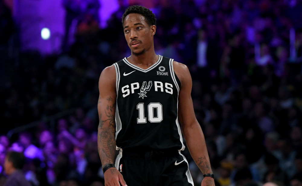  比勒菲尔德防守漏洞频现，急需补强后防扭转颓势  